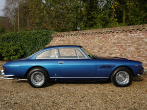 Image 37/50 of Ferrari 330 GT (1966)