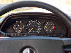 Image 69/95 of Mercedes-Benz 560 SEC (1985)
