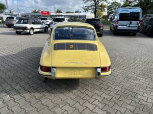 Image 5/70 of Porsche 912 (1965)