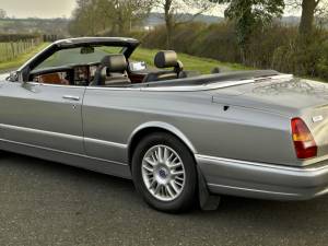 Image 13/50 of Bentley Azure (1999)