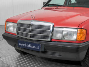 Bild 17/50 von Mercedes-Benz 190 D (1984)