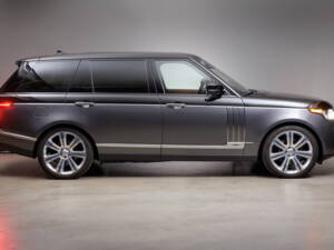 Image 10/34 de Land Rover Range Rover V8 SV Autobiography (2015)