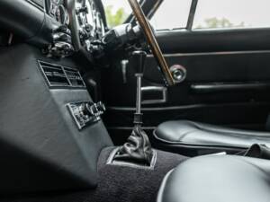 Afbeelding 36/50 van Aston Martin DB 6 (1967)