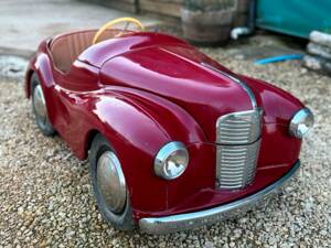 Image 2/5 of Austin J 40 (1969)