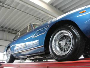 Bild 12/50 von Ferrari 330 GT (1966)