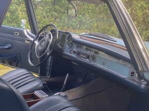 Bild 12/13 von Mercedes-Benz 250 S (1967)