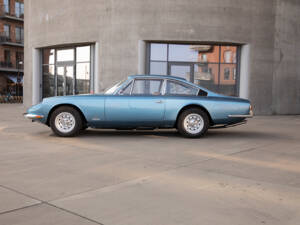 Image 4/40 of Ferrari 365 GT 2+2 (1969)