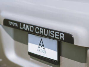 Image 16/37 de Toyota Land Cruiser FJ80 (1991)