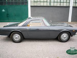 Image 3/49 of Lancia Flaminia GT 2.8 3C Touring (1963)
