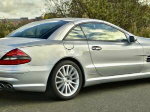 Image 20/50 de Mercedes-Benz SL 55 AMG (2006)