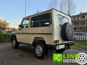 Afbeelding 3/7 van Mercedes-Benz 200 GE (SWB) (1989)