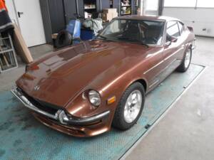 Image 1/50 of Datsun 240 Z (1972)