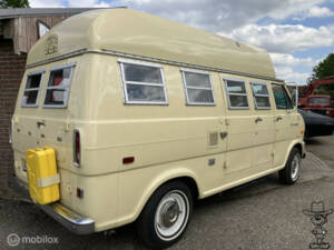 Image 11/50 of Ford Econoline E 300 (1971)