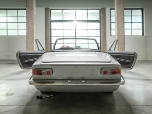 Image 11/42 of Maserati Mistral 3500 Spyder (1964)