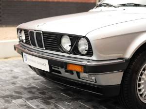 Afbeelding 36/77 van BMW 323i Baur TC (1984)