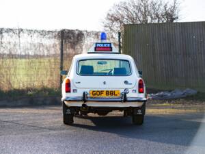 Image 9/36 of MG MGB GT V8 (1973)