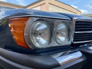 Afbeelding 26/146 van Mercedes-Benz 380 SL (1982)