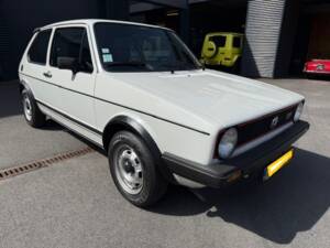 Image 2/22 of Volkswagen Golf Mk I GTI 1.8 (1983)