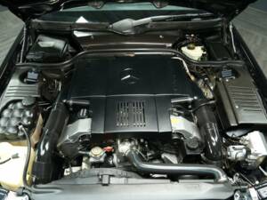 Imagen 25/30 de Mercedes-Benz SL 500 (1998)