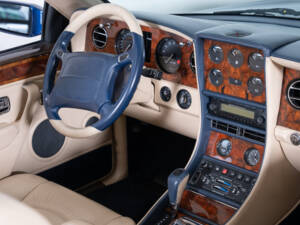 Afbeelding 15/31 van Bentley Azure (1999)
