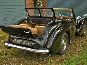 Image 16/50 of Triumph 2000 Roadster (1949)