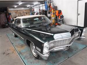 Image 24/50 of Cadillac DeVille Convertible (1967)