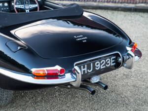 Bild 18/35 von Jaguar E-Type 4.2 (1967)