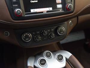 Image 25/32 of Ferrari FF (2015)