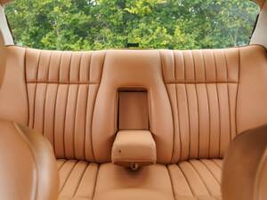 Bild 33/40 von Daimler Sovereign 4.2 (1976)