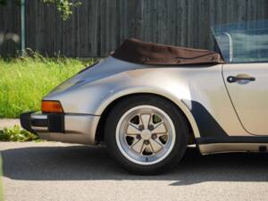 Image 3/30 of Porsche 911 Carrera 3.2 (WTL) (1988)