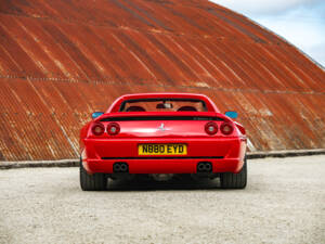 Image 4/35 de Ferrari F 355 GTS (1996)