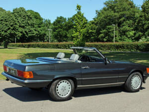 Imagen 5/23 de Mercedes-Benz 560 SL (1987)