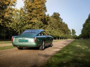 Image 11/50 of Aston Martin DB 4 GT (1961)