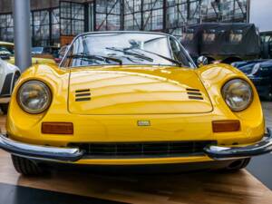 Image 5/19 of Ferrari Dino 246 GTS (1973)