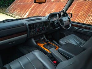 Image 26/38 of Land Rover Range Rover Vogue LSE (1995)