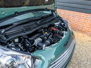 Image 5/50 of Aston Martin Cygnet (2013)