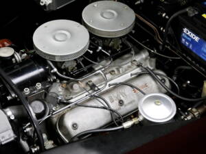 Bild 25/31 von BMW 502 - 3,2 Liter Super (1960)