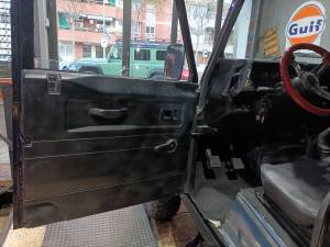 Bild 16/20 von Land Rover Defender 110 (1992)