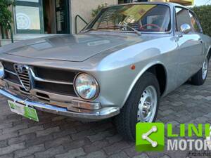 Afbeelding 1/10 van Alfa Romeo Giulia 1600 GT Junior (1972)