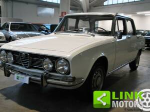 Immagine 3/10 di Alfa Romeo 1750 Berlina (1968)