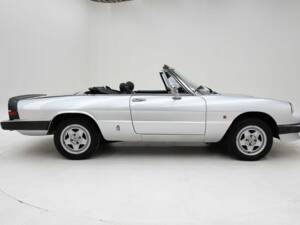 Imagen 9/15 de Alfa Romeo 2000 Spider (1984)