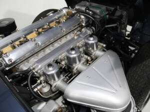 Bild 39/39 von Jaguar E-Type 4.2 (1966)