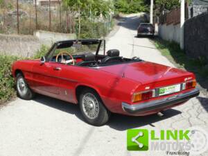Immagine 8/10 di Alfa Romeo Spider 1300 (1974)