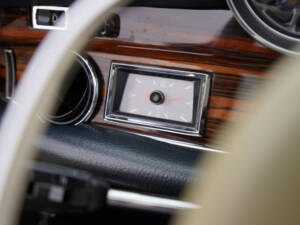 Image 31/50 of Mercedes-Benz 300 SEL 6.3 (1970)