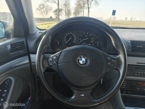 Afbeelding 16/29 van BMW 528i Touring (1999)