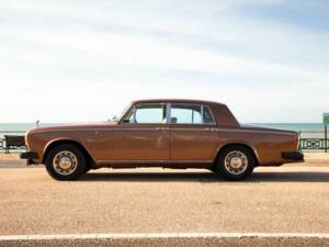 Image 5/50 de Rolls-Royce Silver Shadow II (1977)