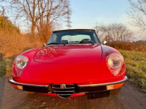 Immagine 35/54 di Alfa Romeo Spider Veloce 2000 (1977)