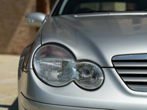 Image 12/50 of Mercedes-Benz C 320 Sportcoupé (2003)