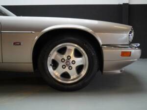 Image 26/50 de Jaguar XJS 4.0 (1995)