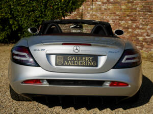 Image 17/50 of Mercedes-Benz SLR McLaren (2009)